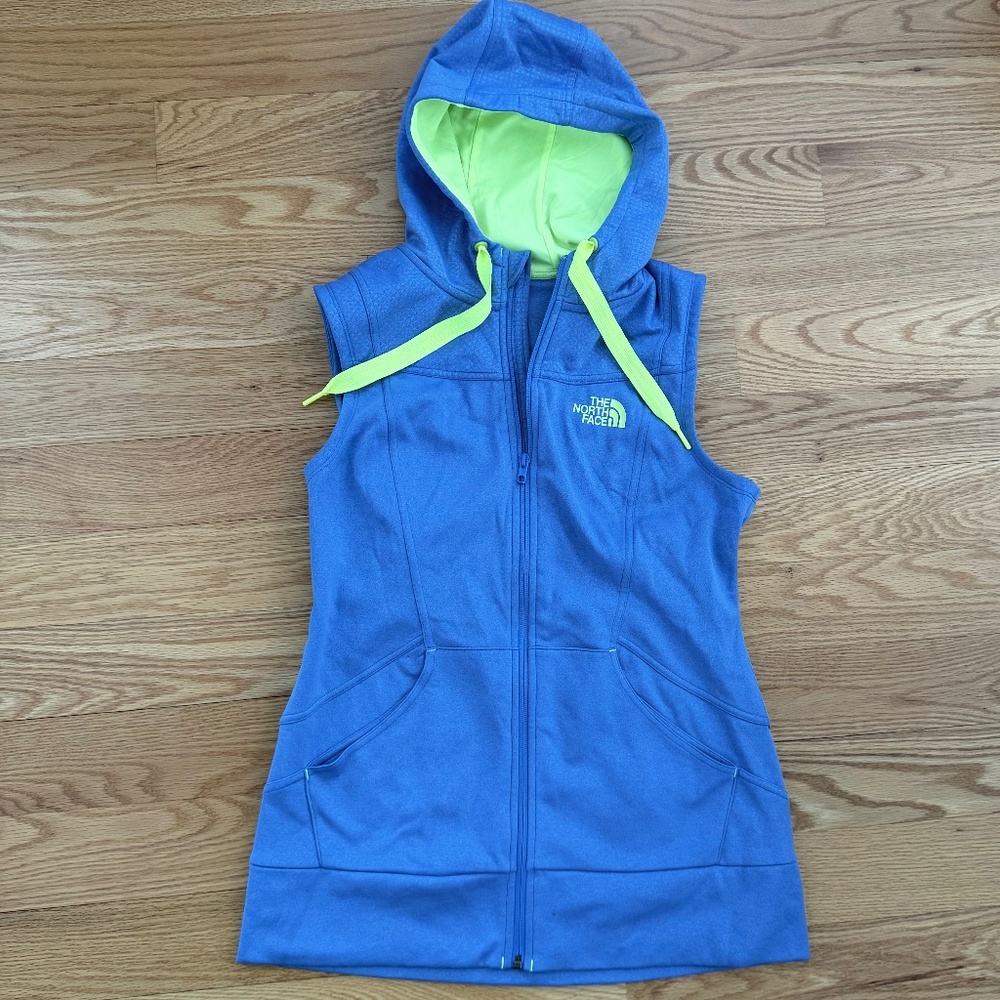 The North Face NWOT Suprema Hooded Vest (M)
